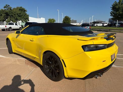 Used 2016 Chevrolet Camaro SS RWD image 2