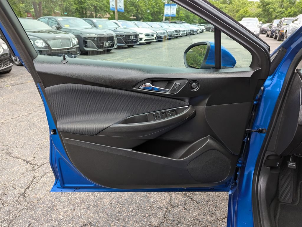 Used 2018 Chevrolet Cruze LT FWD image 11