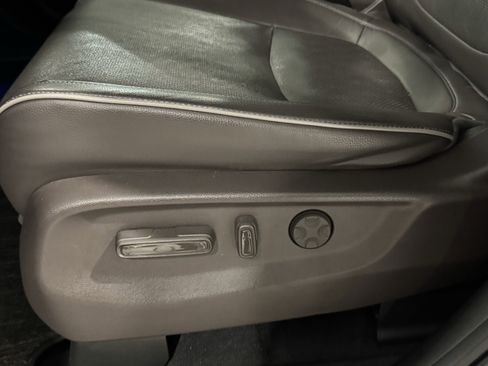 Used 2023 Honda Odyssey Elite image 27