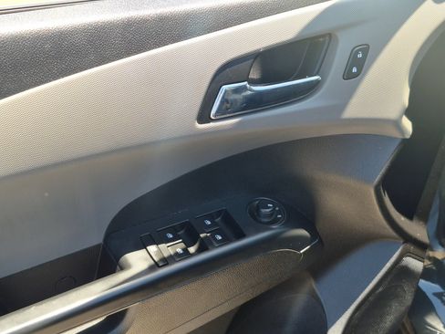 Used 2015 Chevrolet Sonic LT FWD image 9