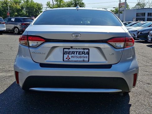 Used 2022 Toyota Corolla LE FWD image 5