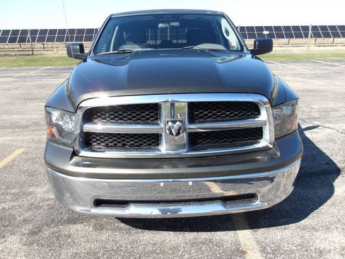 Used 2012 RAM 1500 Classic SLT image 3