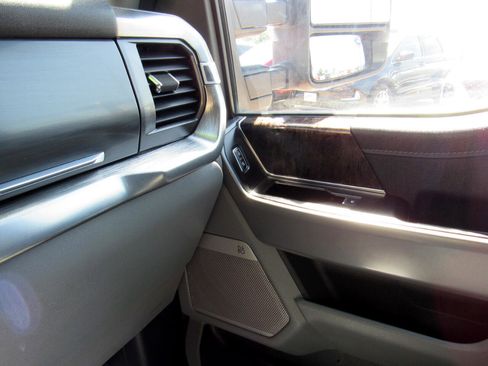 Used 2023 Ford F150 Lariat w/ Equipment Group 502A High image 29