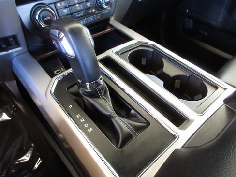 Used 2019 Ford F150 Lariat image 22