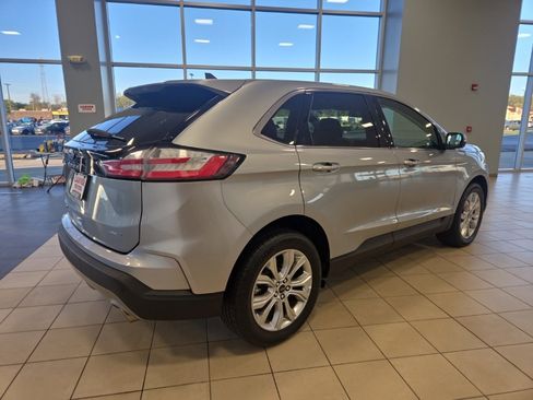 Used 2024 Ford Edge Titanium image 7