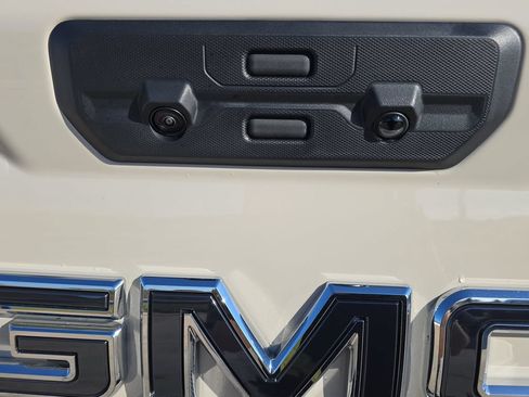 New 2026 GMC Sierra 1500 Denali Ultimate AWD/4WD image 13