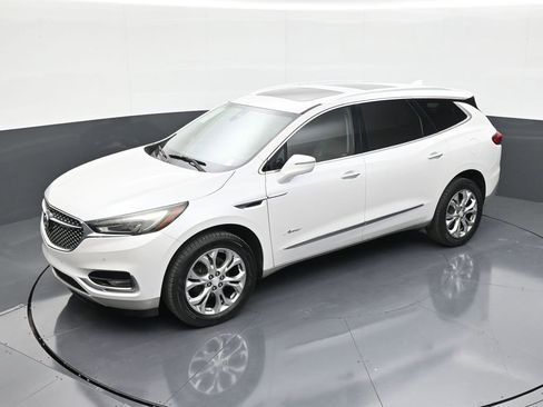 Used 2018 Buick Enclave Avenir FWD image 12
