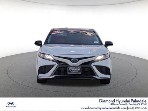 Used 2021 Toyota Camry XSE image 2