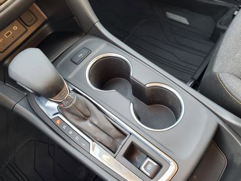 Used 2024 Chevrolet Equinox LT image 19