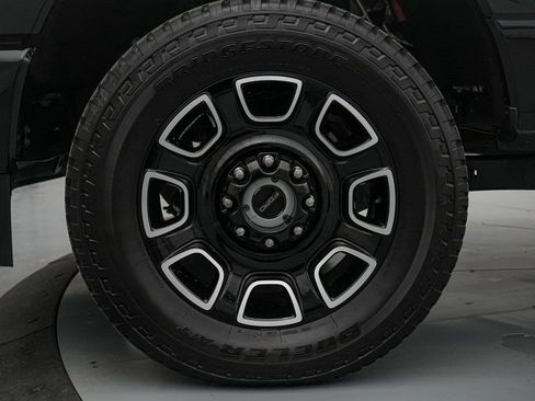 Certified 2025 Ford F250 Platinum image 11