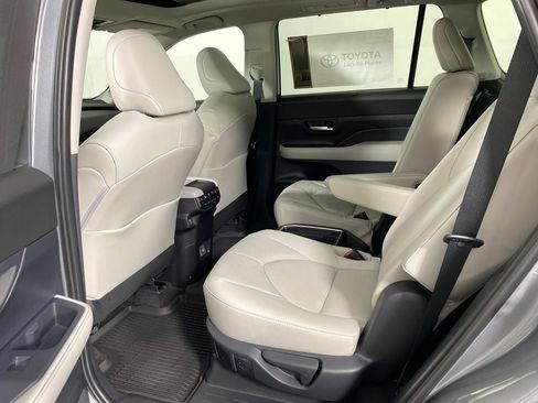 New 2026 Toyota Grand Highlander Limited image 29
