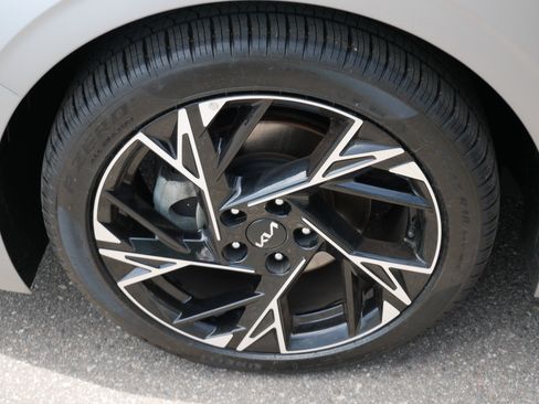 Used 2025 Kia K5 GT-Line w/ GT-Line Premium Package FWD image 15