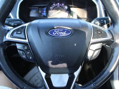 Used 2020 Ford Edge SEL w/ Convenience Package FWD image 16
