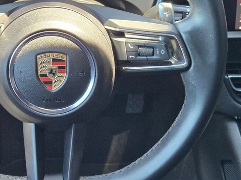 Certified 2025 Porsche Macan w/ Premium Package Plus AWD/4WD image 18