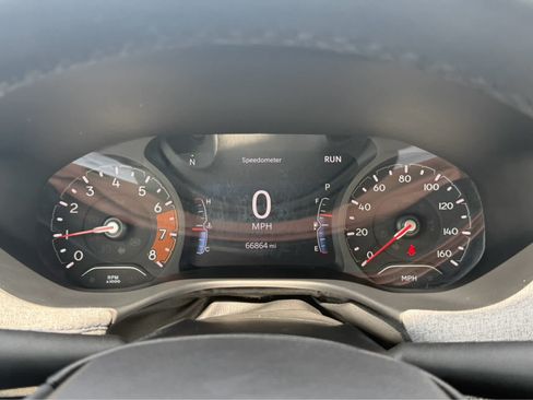 Used 2024 Jeep Compass Latitude AWD/4WD image 32