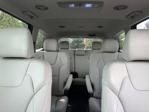 Certified 2024 Kia Telluride S w/ S Sunroof Package AWD/4WD image 24