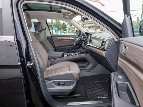New 2026 Volkswagen Atlas SEL AWD/4WD image 32