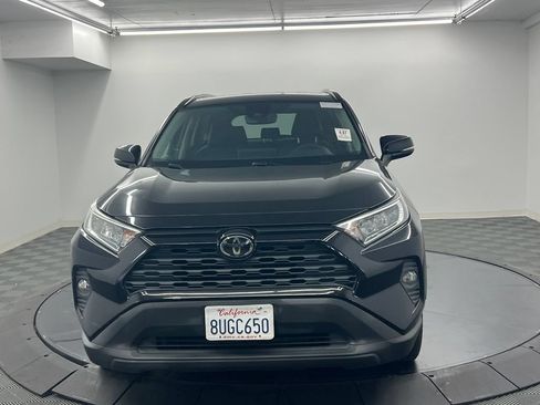 Used 2021 Toyota RAV4 XLE FWD image 6