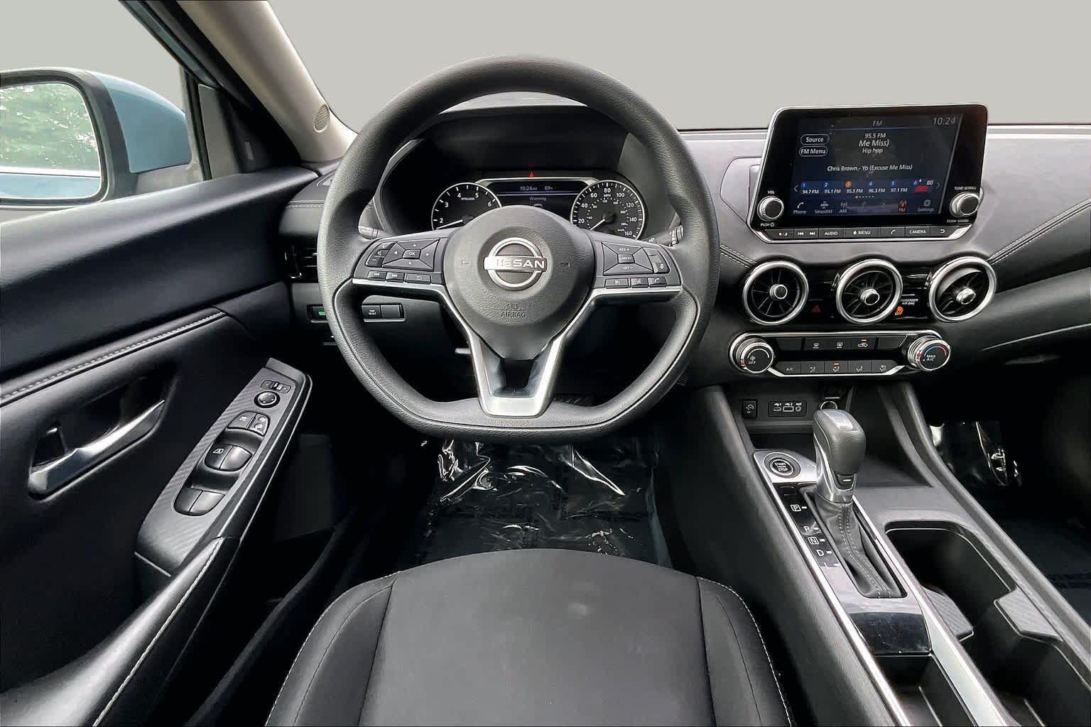 Used 2024 Nissan Sentra SV FWD image 6