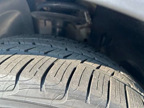 Used 2018 Ford Explorer Limited AWD/4WD image 13