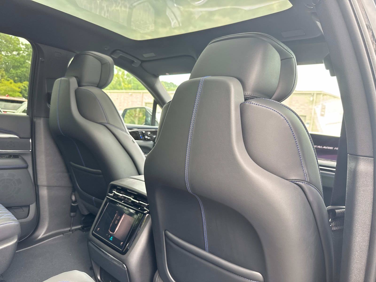 New 2026 Cadillac Escalade IQ Luxury 1 w/ LPO, Floor Liner Package AWD/4WD image 30