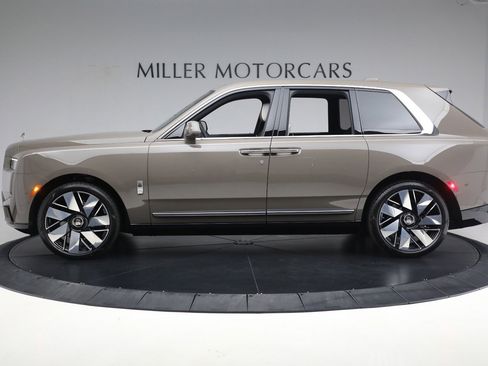 Certified 2025 Rolls-Royce Cullinan image 3