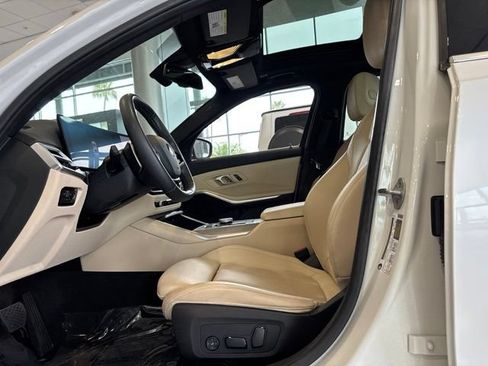 Used 2025 BMW 330i Sedan RWD image 19