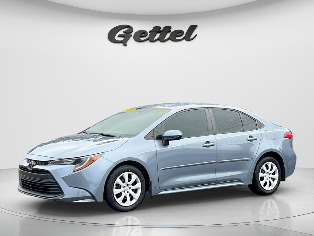 Used 2024 Toyota Corolla LE FWD image 1