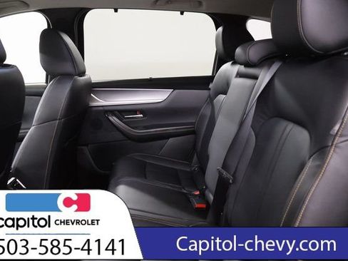 Used 2026 MAZDA CX-70 3.3 Turbo w/ Preferred Package AWD/4WD image 34