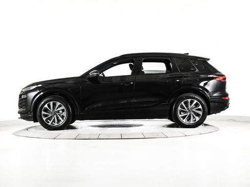 Certified 2025 Audi Q6 e-tron Prestige AWD/4WD image 8