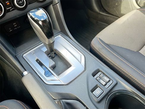 Used 2022 Subaru Crosstrek 2.0i Premium w/ Moonroof Package image 16