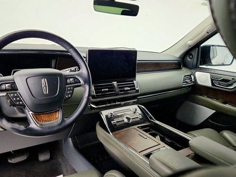 Used 2024 Lincoln Navigator Black Label AWD/4WD image 12