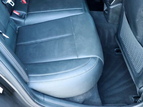 Used 2019 Genesis G70 2.0T Advanced image 19