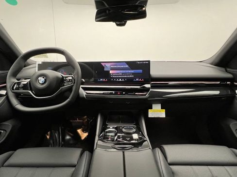 New 2026 BMW 530i 530i w/ Convenience Package image 10