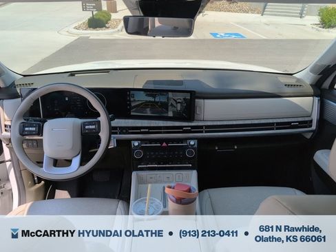 Used 2025 Hyundai Santa Fe Calligraphy AWD/4WD image 4