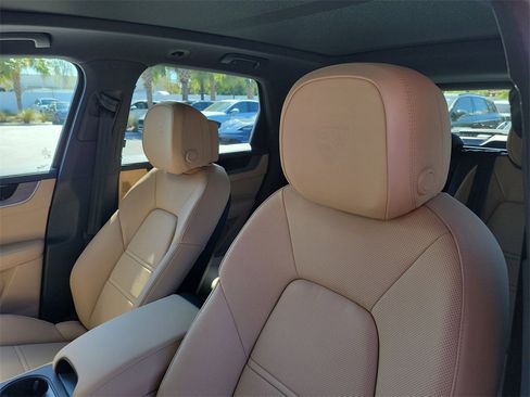 New 2026 Porsche Cayenne image 6