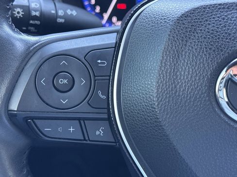 Used 2021 Toyota Corolla XSE image 19