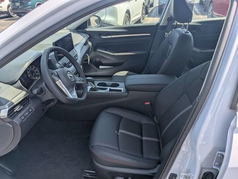 New 2026 Nissan Altima 2.5 SR FWD image 14