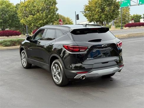 Used 2023 Chevrolet Blazer LT w/ Convenience Package image 3