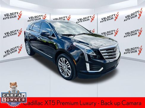 Used 2017 Cadillac XT5 Premium Luxury image 1