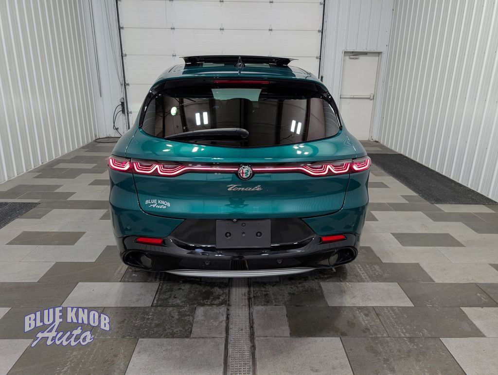 Used 2024 Alfa Romeo Tonale Ti w/ Active Assist Package AWD/4WD image 3