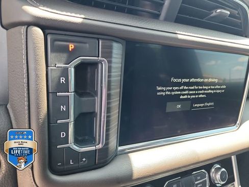 Certified 2022 GMC Yukon Denali RWD image 30