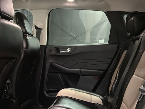 Used 2021 Ford Escape Titanium w/ Titanium Elite Package AWD/4WD image 22