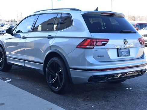 Used 2023 Volkswagen Tiguan SE R-Line image 7