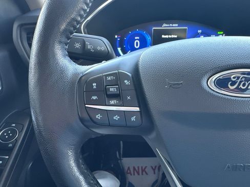 Used 2020 Ford Escape Titanium AWD/4WD image 24
