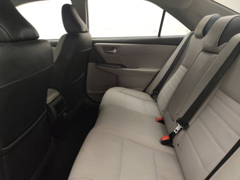 Used 2016 Toyota Camry SE w/ Protection Package (Q2) FWD image 18