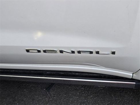 Used 2023 GMC Sierra 1500 Denali Ultimate image 3
