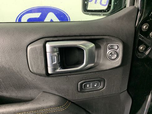 Used 2021 Jeep Wrangler Unlimited Sahara AWD/4WD image 14
