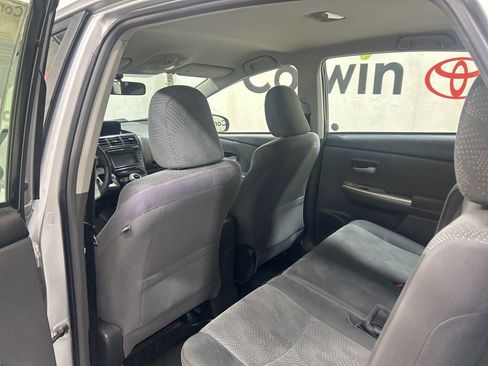 Used 2012 Toyota Prius V Three FWD image 19