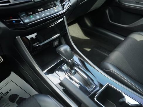 Used 2016 Honda Accord Sport image 28